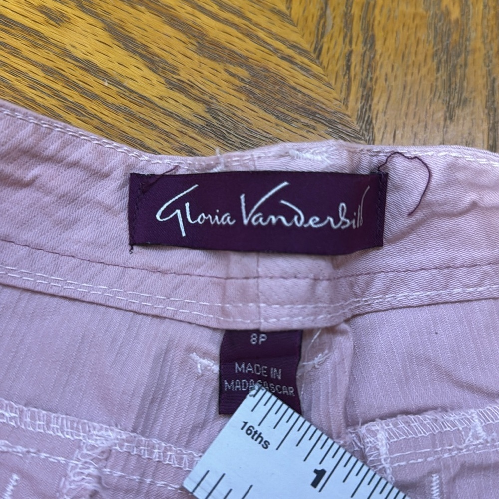 Gloria Vanderbilt Women's Pink Shorts - Picture 4 of 12